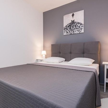 Apartments Star - Free Private Parking Zadar Bagian luar foto