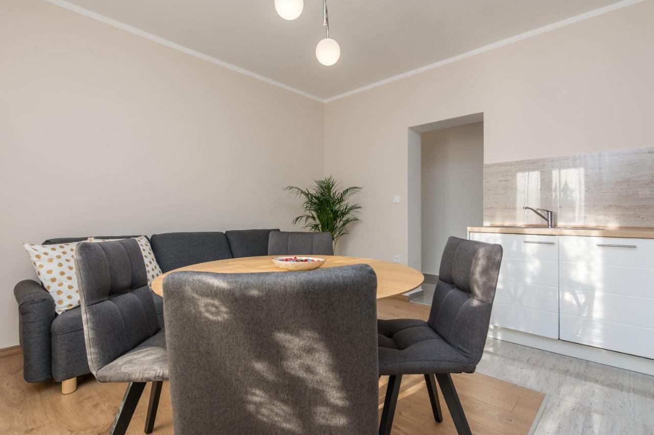 Apartments Star - Free Private Parking Zadar Bagian luar foto