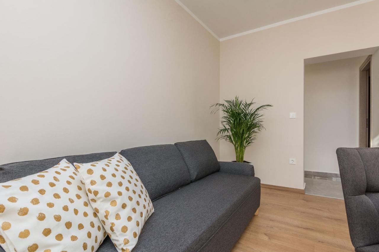 Apartments Star - Free Private Parking Zadar Bagian luar foto